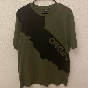 Oakley t shirt